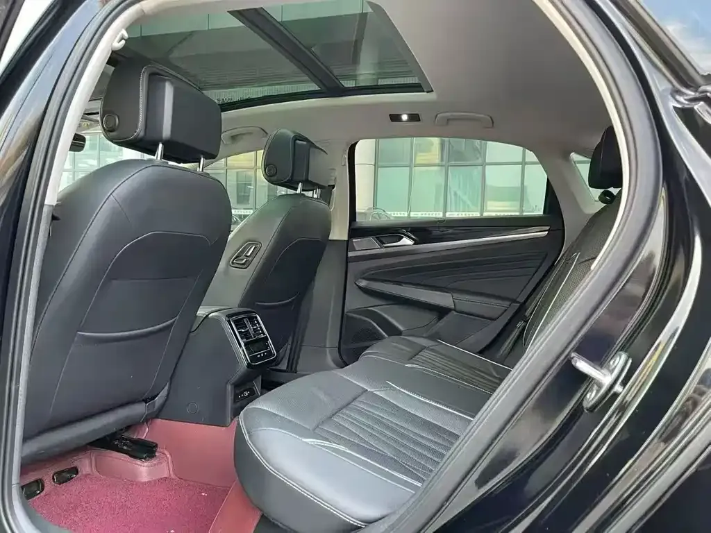 Volkswagen Passat — фото 4