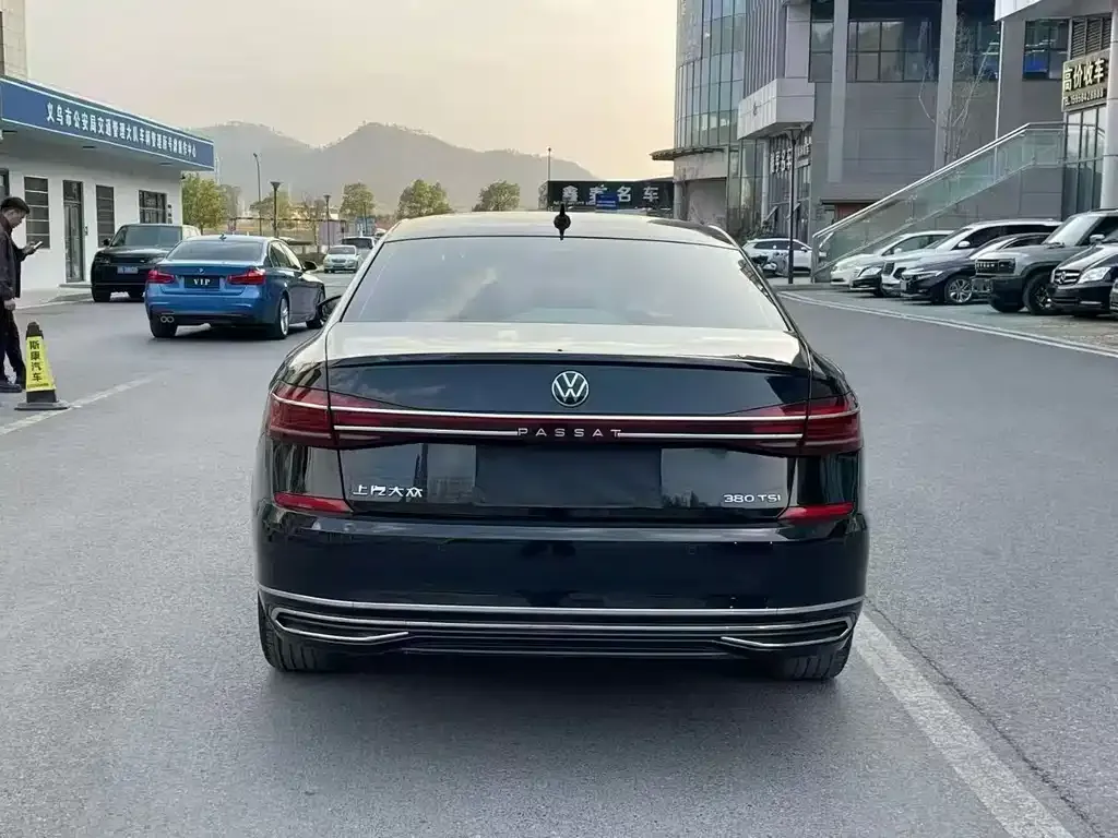 Volkswagen Passat — фото 3