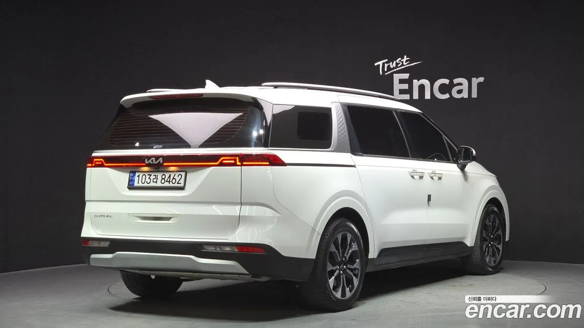 Kia Carnival — фото 10