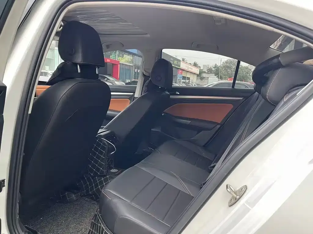 Volkswagen Bora 2023 из CN, фото 2