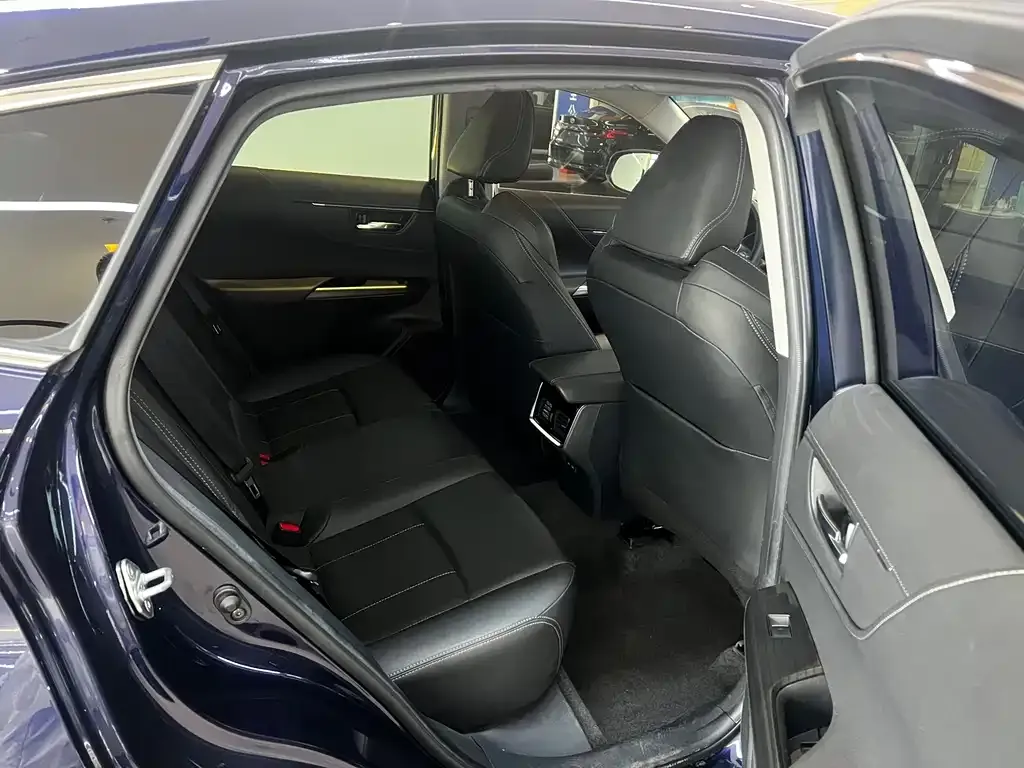 Toyota Harrier 2022 из CN, фото 2