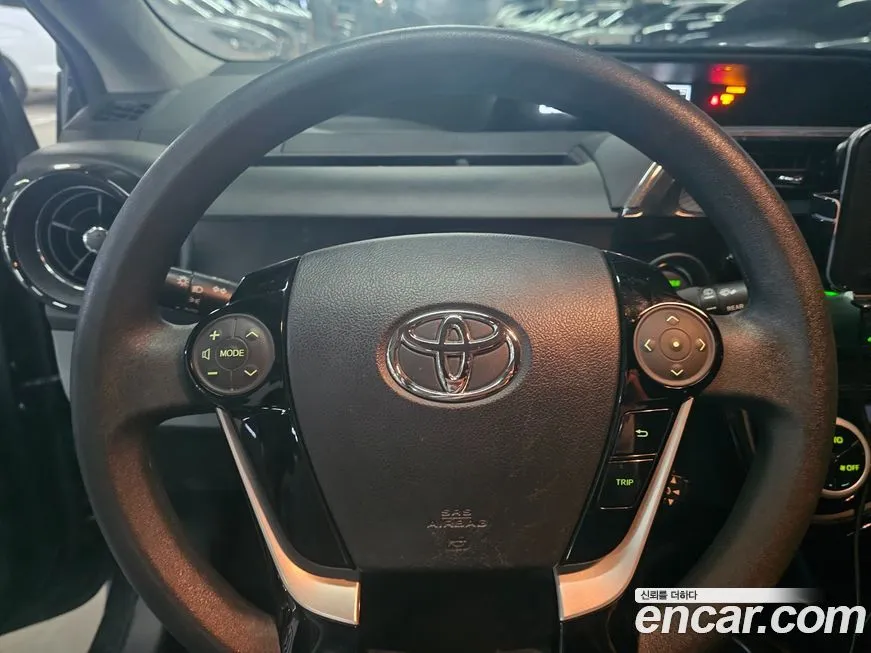 Toyota Prius 2021 из KR, фото 2