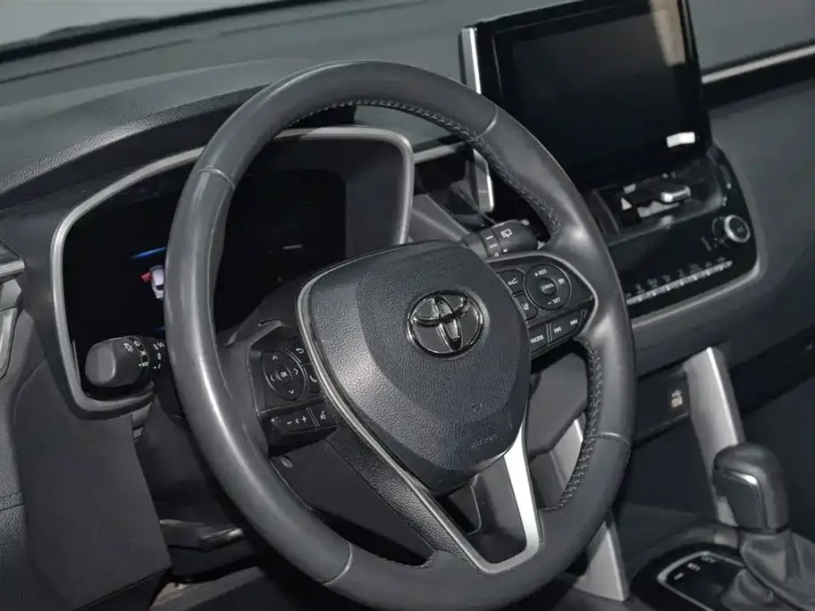 Toyota Corolla Cross — фото 3