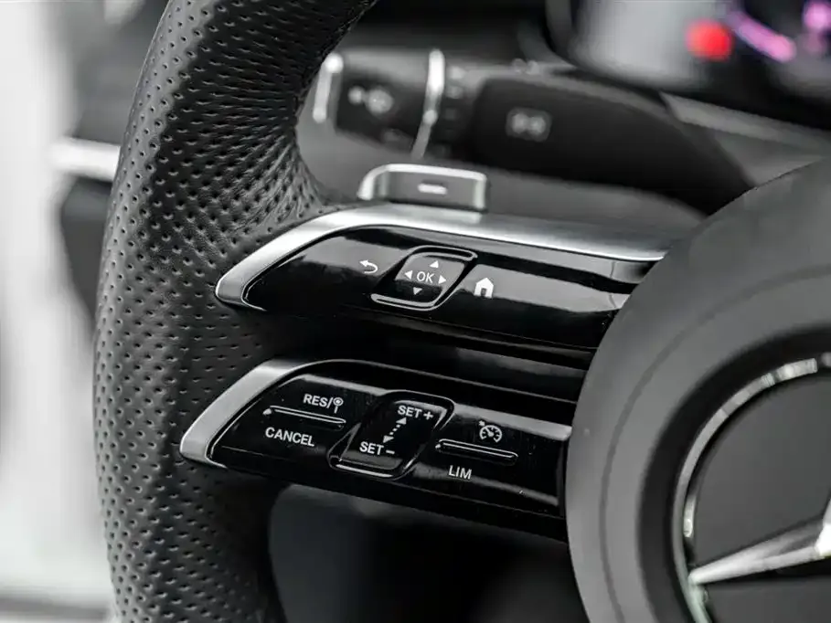 Mercedes-Benz E-Class (Import) 2023 из CN, фото 10