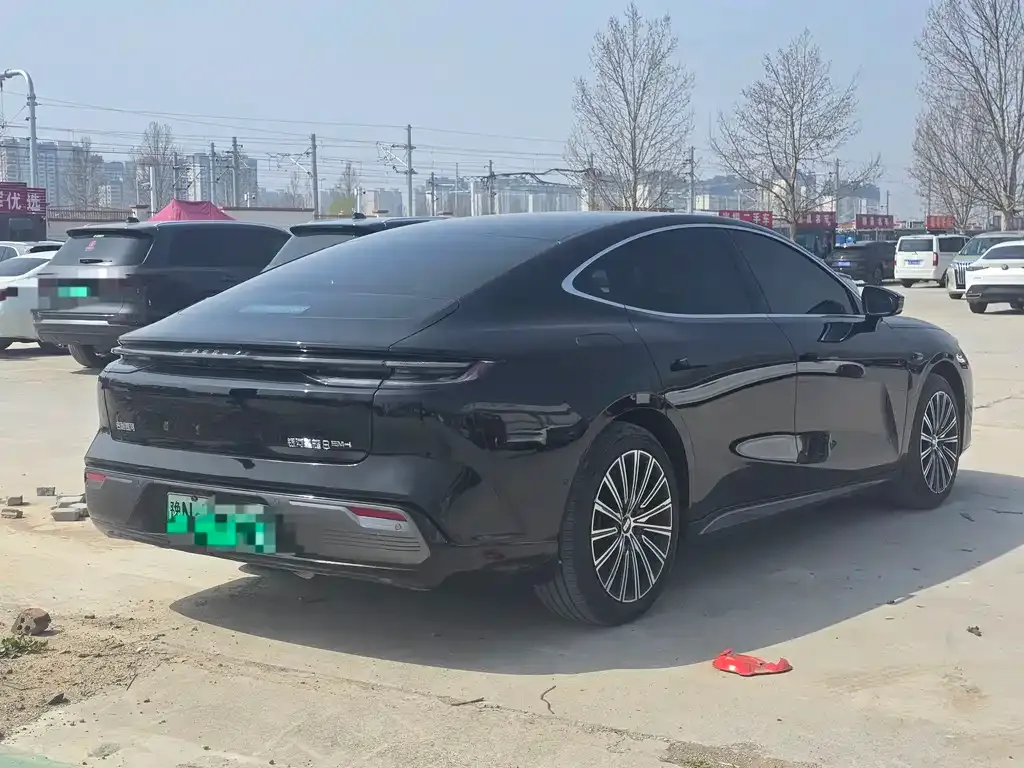 Geely Galaxy Xingyao 8 2025 из CN, фото 4