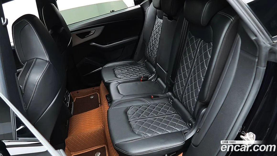 Audi Q8 2021 из KR, фото 3