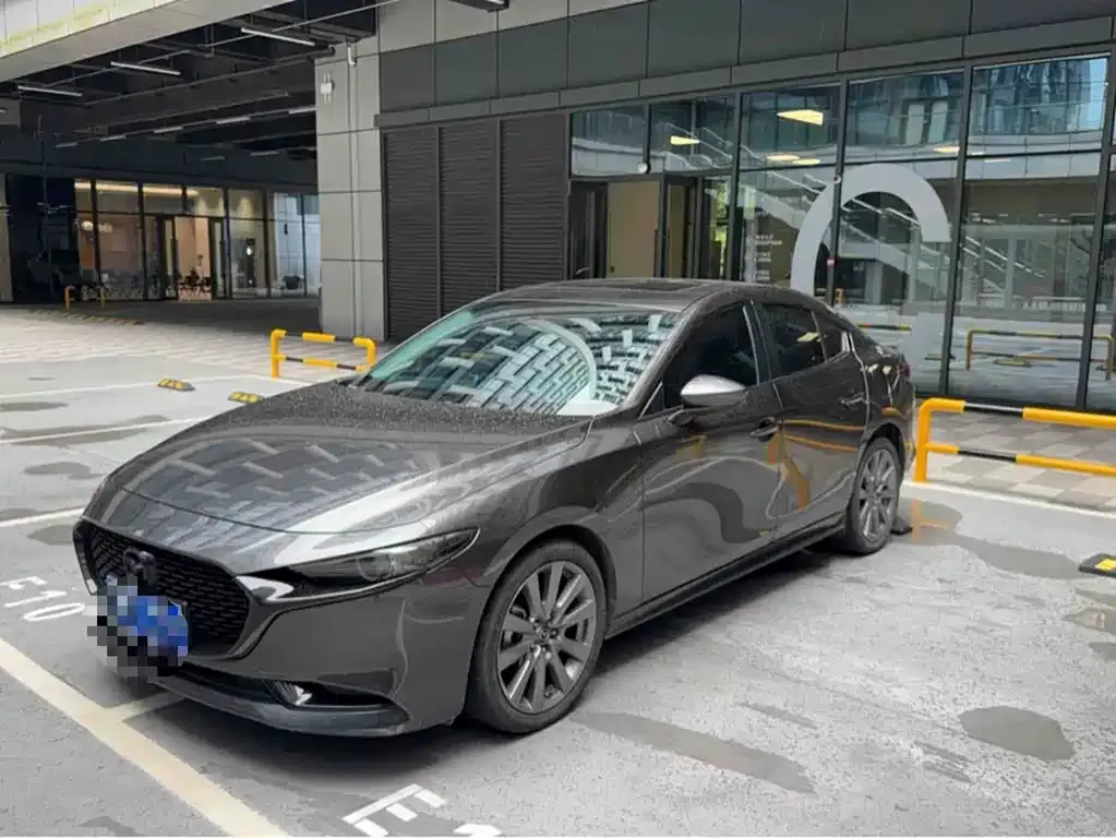 Mazda 3 Axela 2022 из CN, фото 1