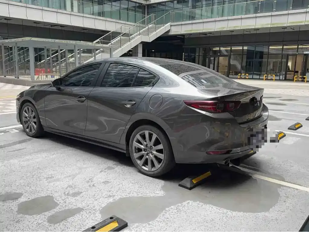 Mazda 3 Axela 2022 из CN, фото 2