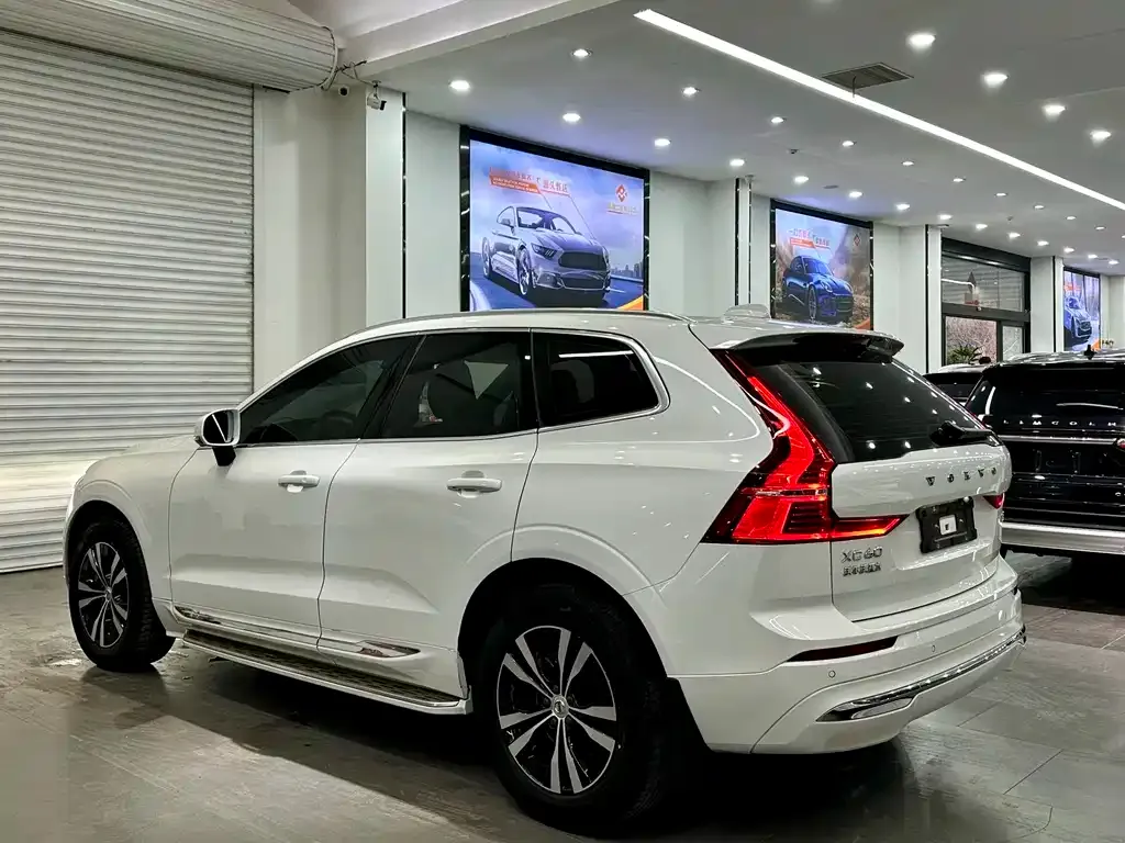Volvo XC60 — фото 3