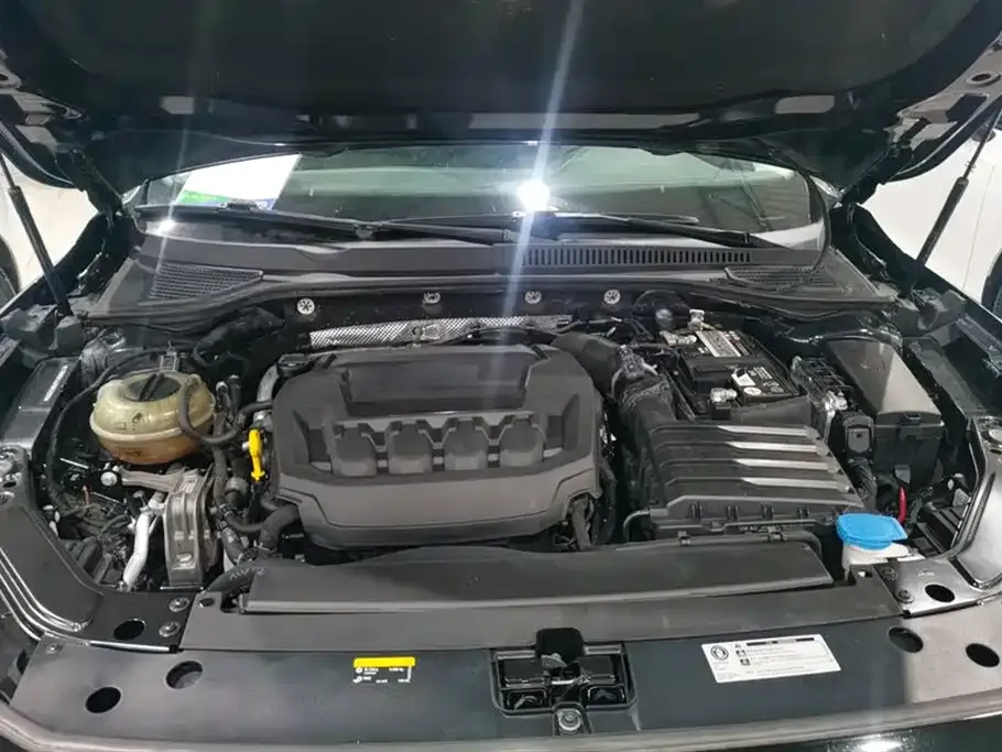 Volkswagen Passat 2023 из CN, фото 9