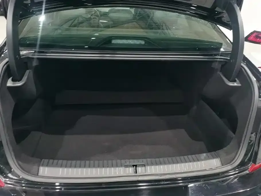 Volkswagen Passat 2023 из CN, фото 5