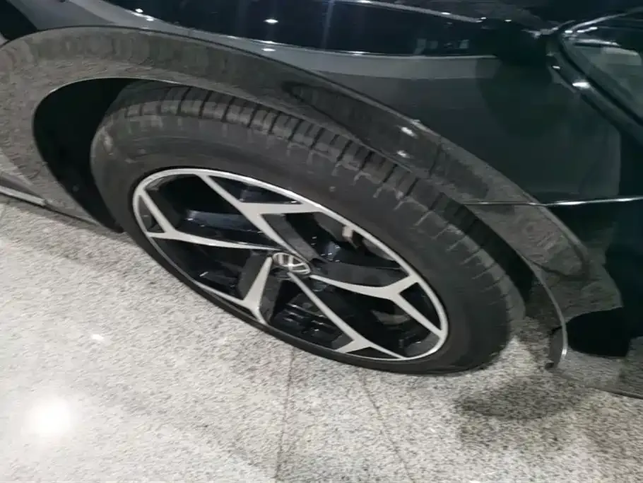 Volkswagen Passat 2023 из CN, фото 7