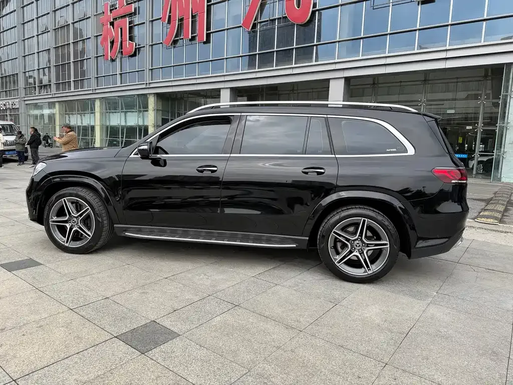 Mercedes-Benz GLS — фото 7