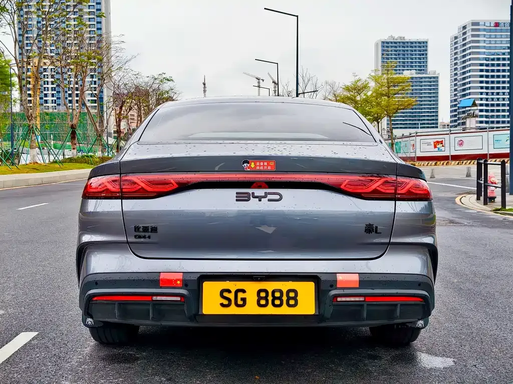 BYD Qin L — фото 6