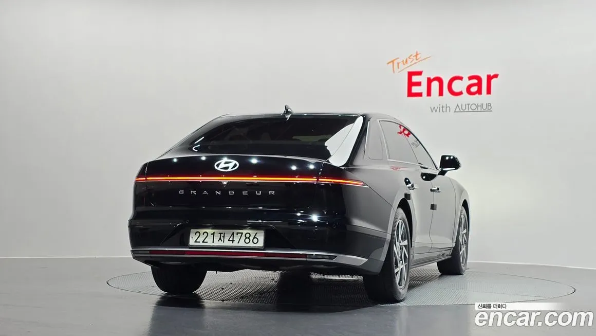Hyundai Grandeur 2023 из KR, фото 9