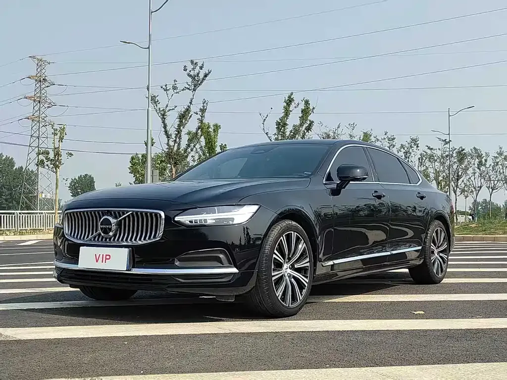 Volvo S90 — фото 1