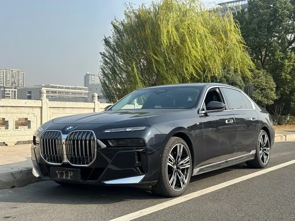 BMW 7 Series 740Li Leading M Sport