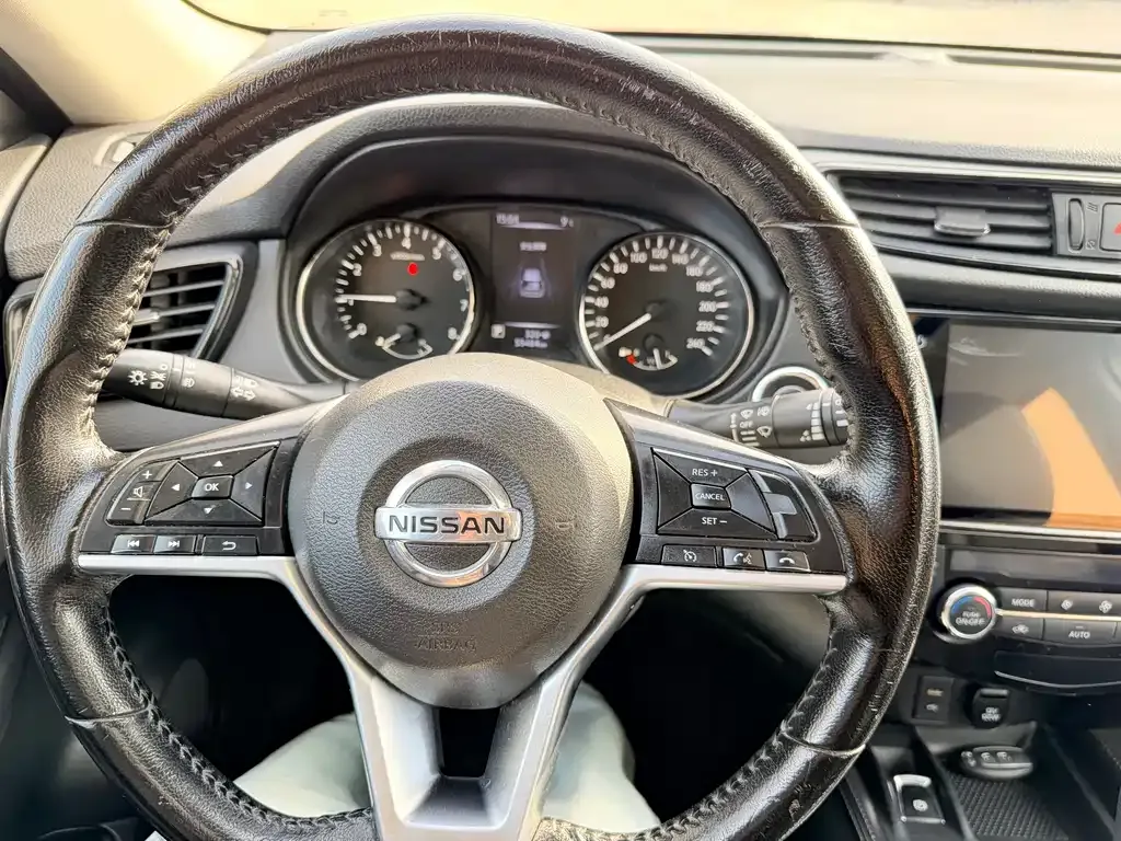 Nissan X-Trail — фото 4