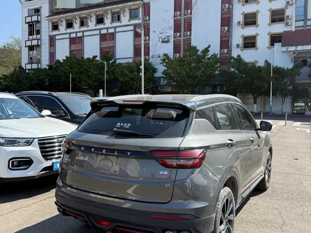 Geely Binyue — фото 5