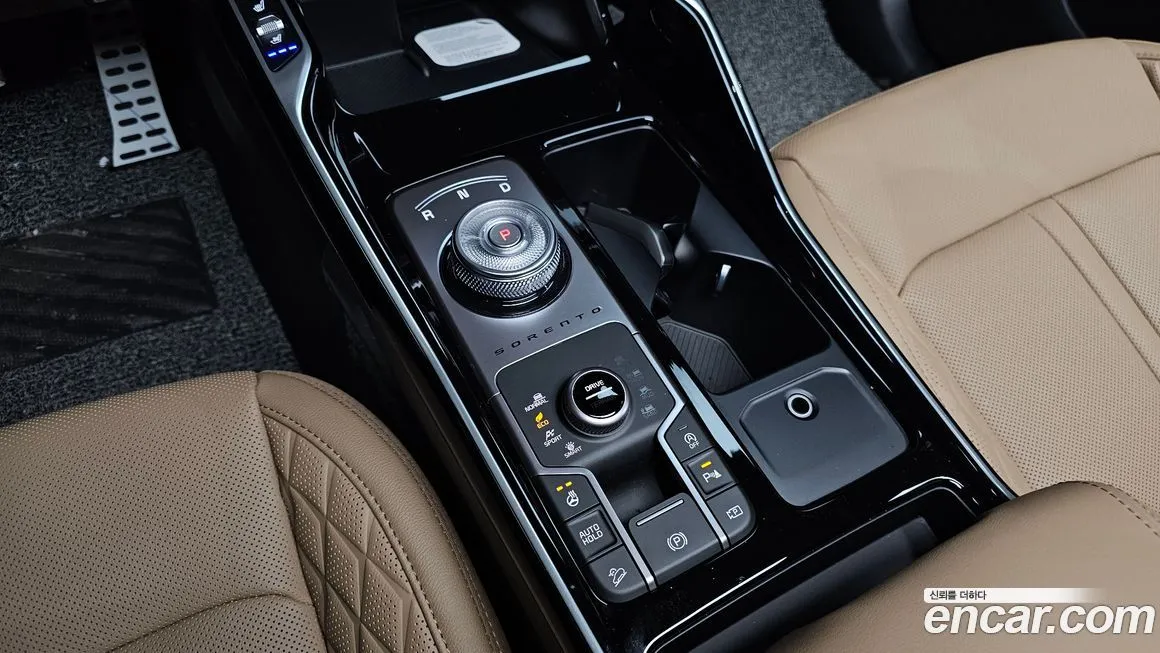 Kia Sorento — фото 8
