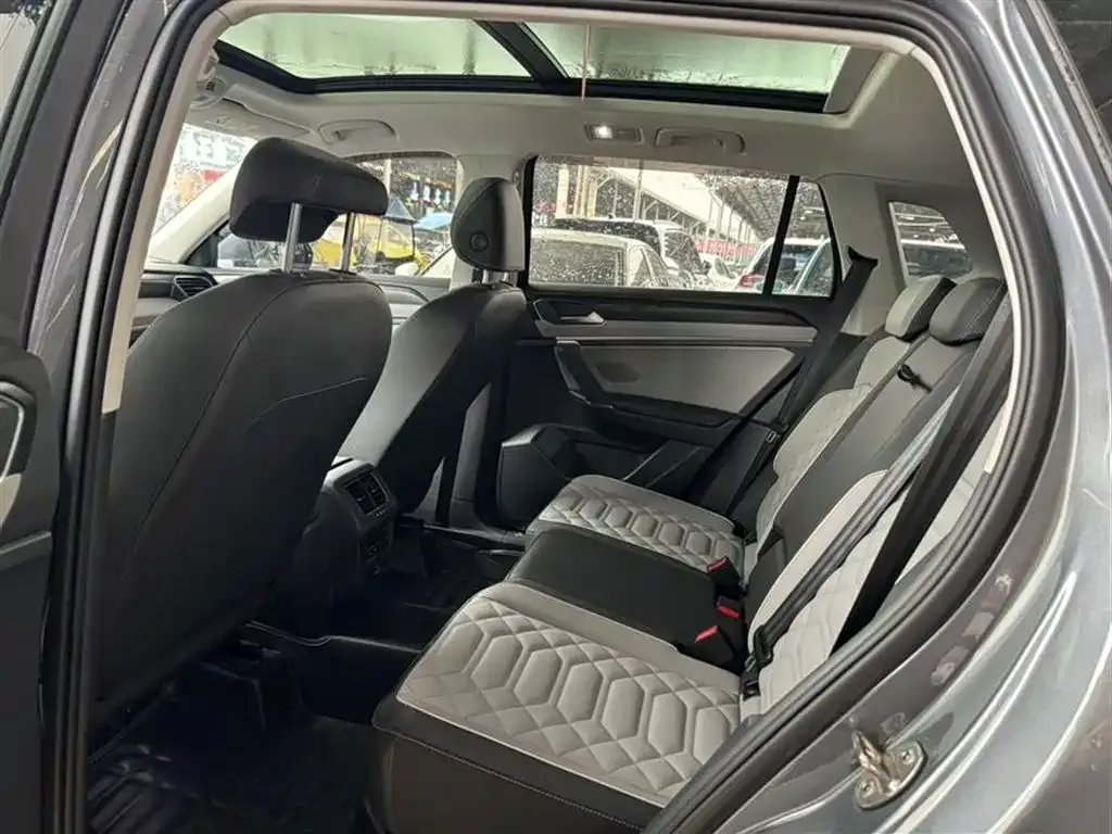 Volkswagen Tayron 2023 из CN, фото 4