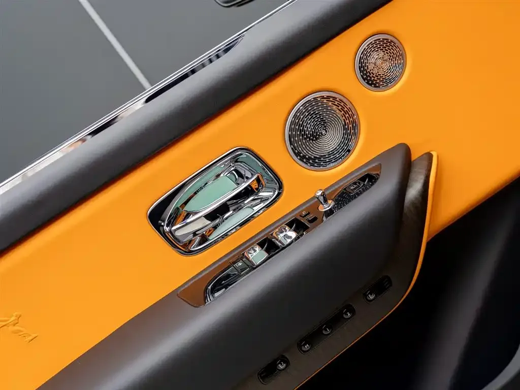 Rolls-Royce Cullinan 2023 из CN, фото 8