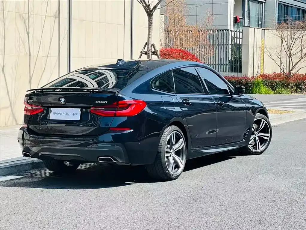 BMW 6 Series GT — фото 10