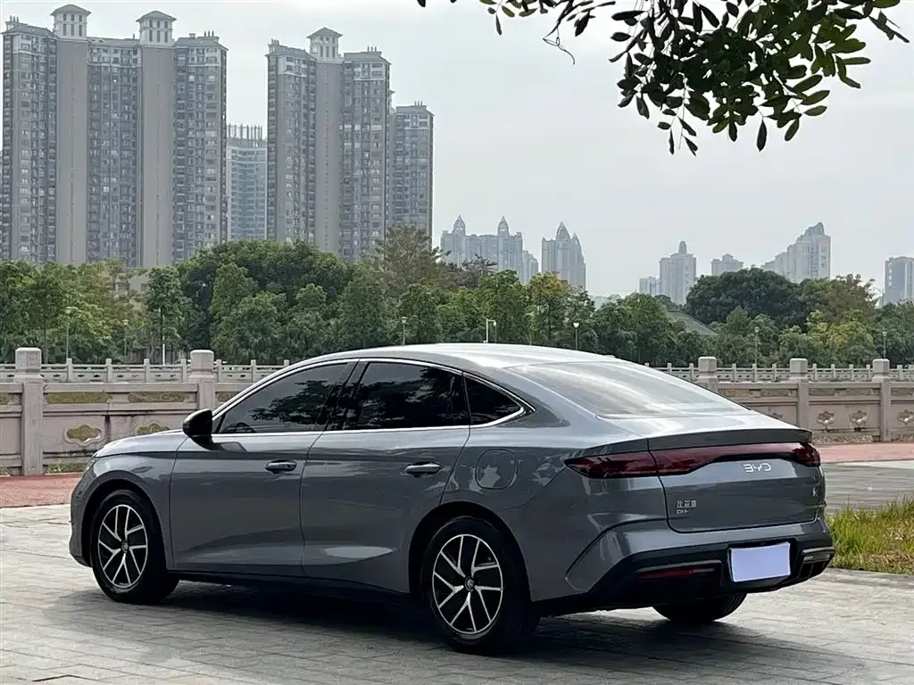 BYD Qin L — фото 8