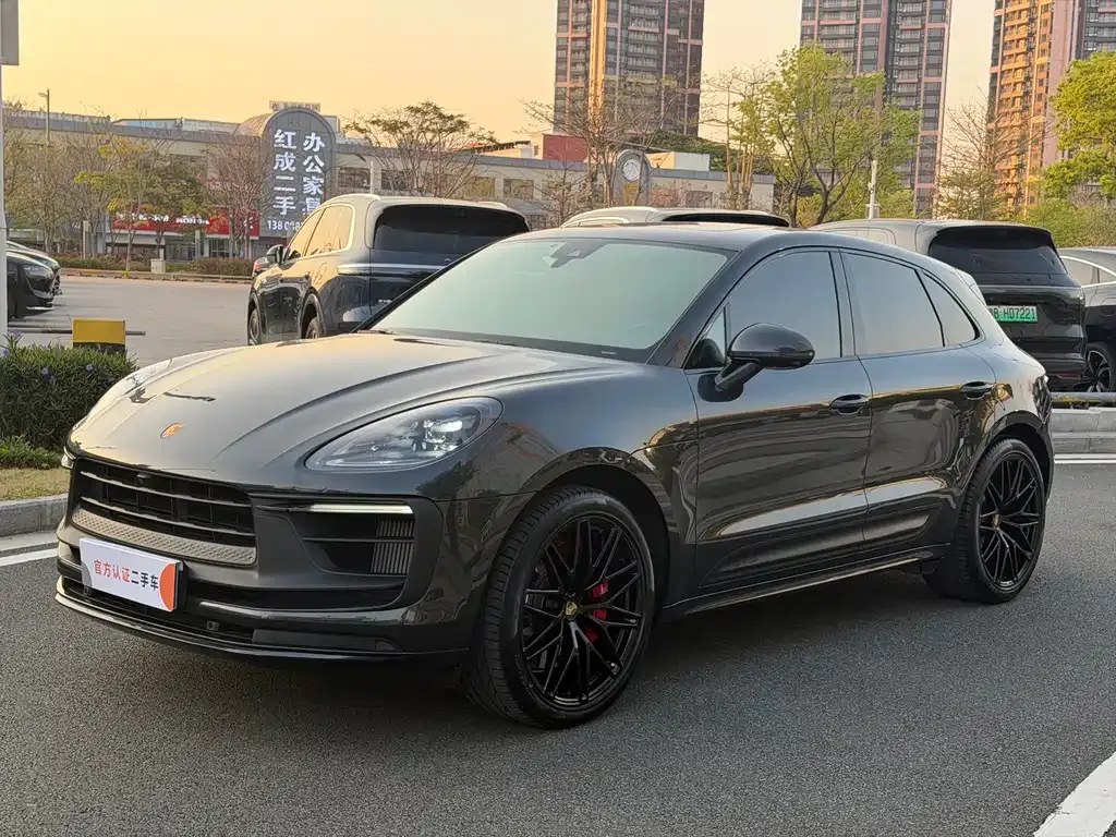 Porsche Macan — фото 1