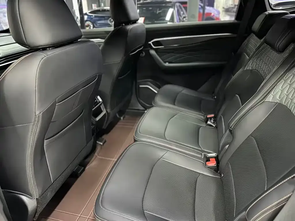 Geely Haoyue L 2024 из CN, фото 4