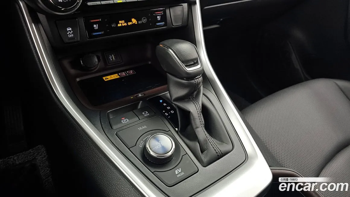 Toyota RAV4 2024 из KR, фото 5