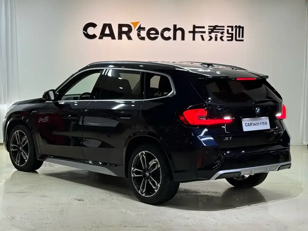 BMW X1 — фото 9