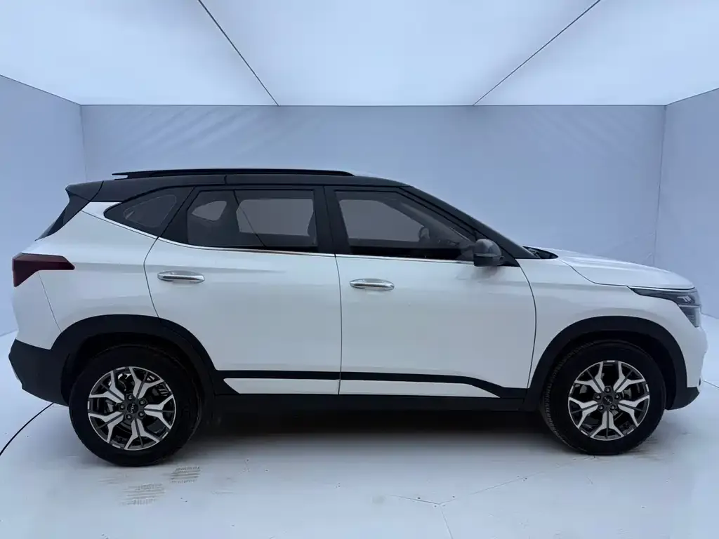 Kia KX3 2021 из CN, фото 4