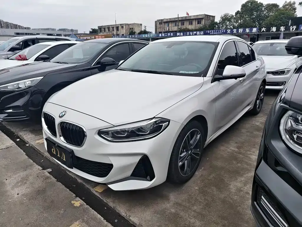 BMW 1 Series — фото 1