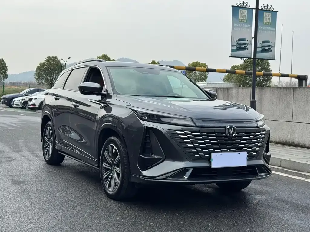 Changan CS75PLUS — фото 4