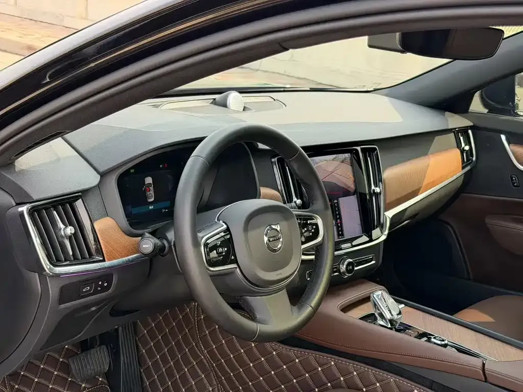 Volvo S90 — фото 3