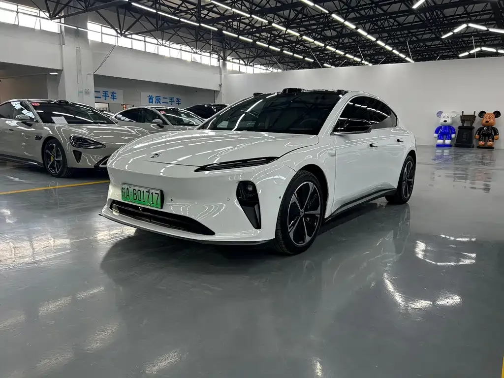 NIO ET5
