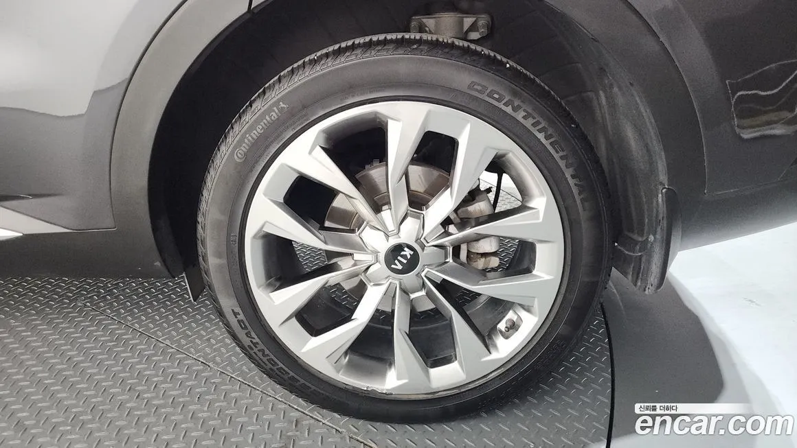 Kia Sorento — фото 3
