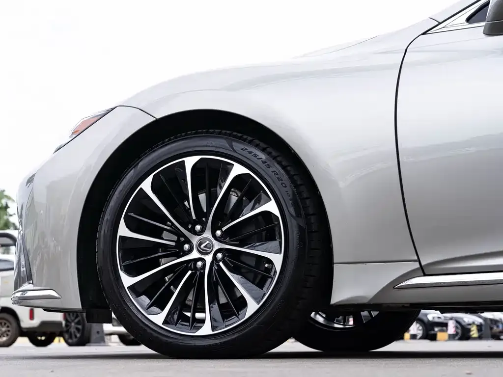 Lexus LS 2021 из CN, фото 6