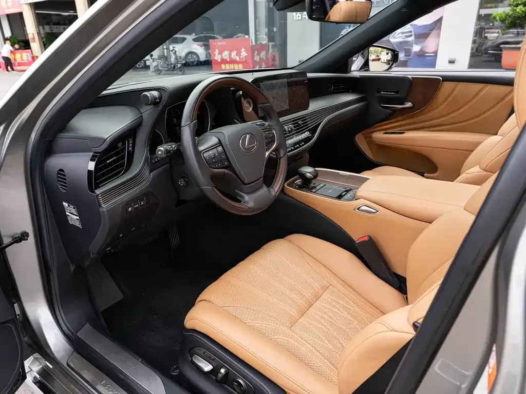 Lexus LS 2021 из CN, фото 7