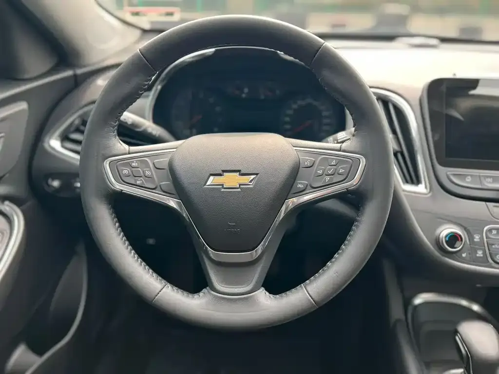 Chevrolet Malibu XL — фото 5
