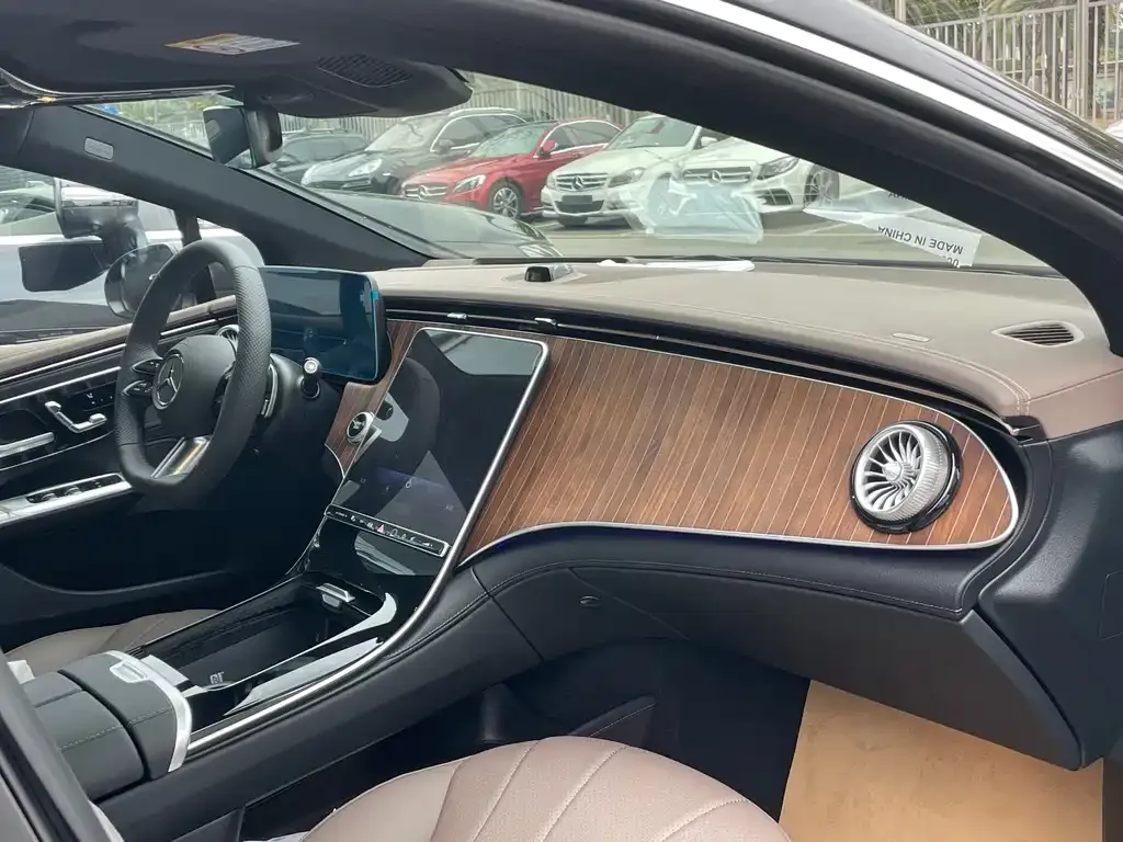 Mercedes-Benz EQE 2025 из CN, фото 7