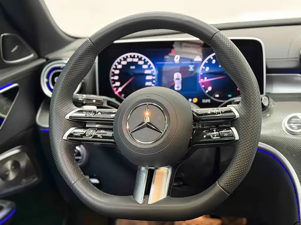 Mercedes-Benz C-Class — фото 10