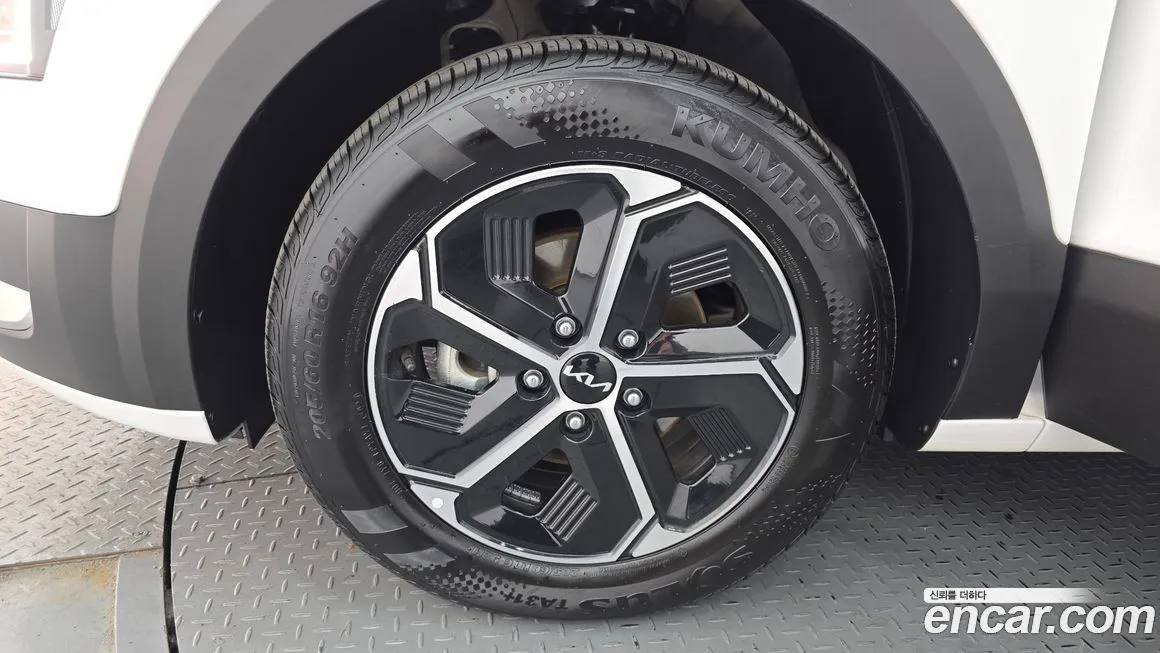 Kia Niro — фото 10
