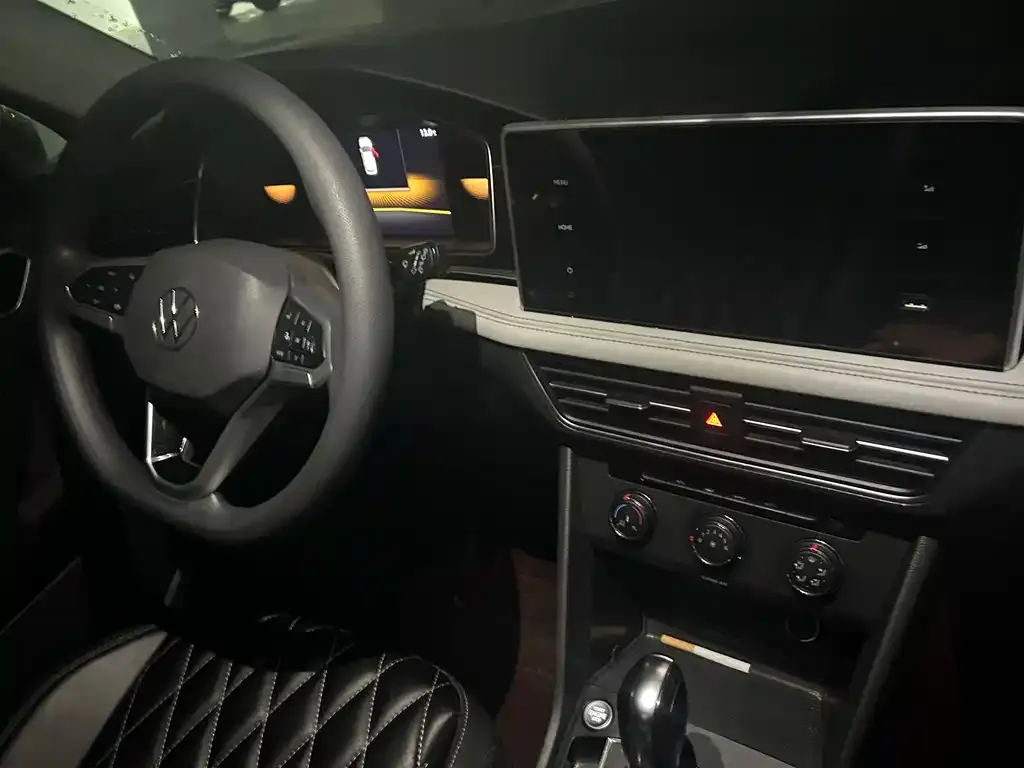Volkswagen Tiguan L 2022 из CN, фото 2