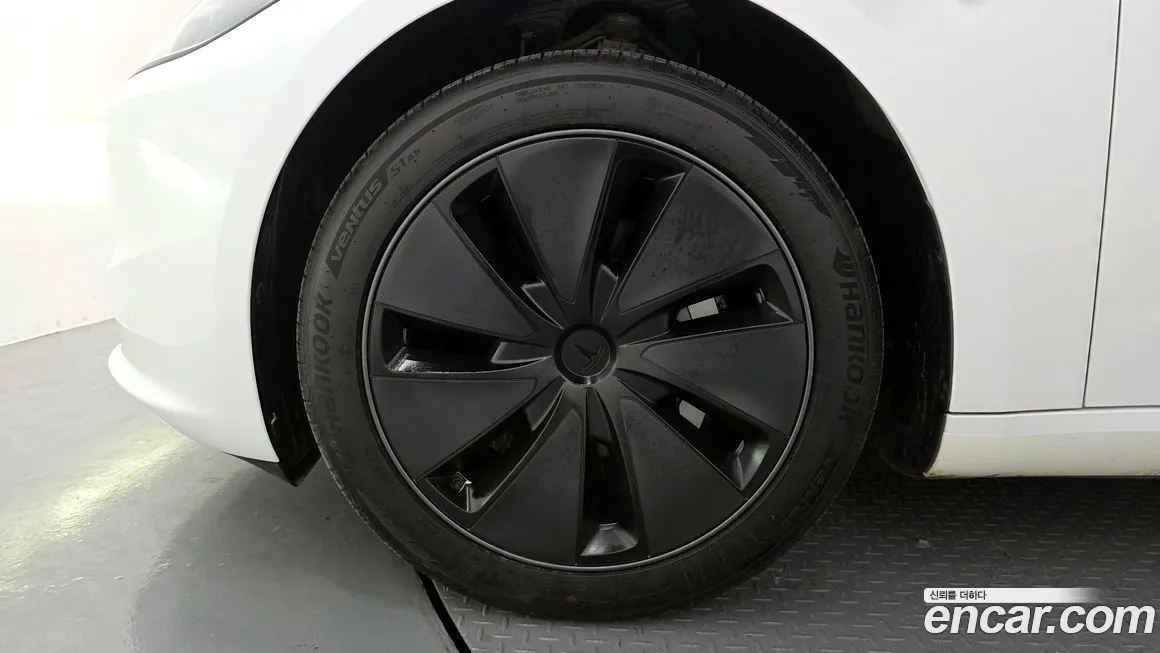 Tesla Model 3 2024 из KR, фото 4