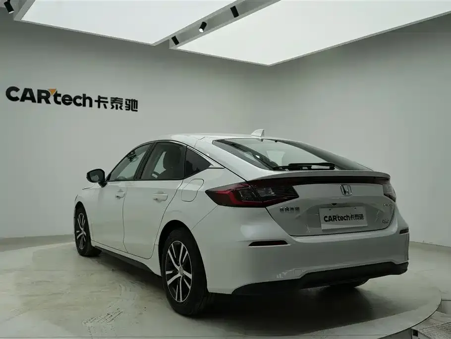 Honda Civic — фото 5