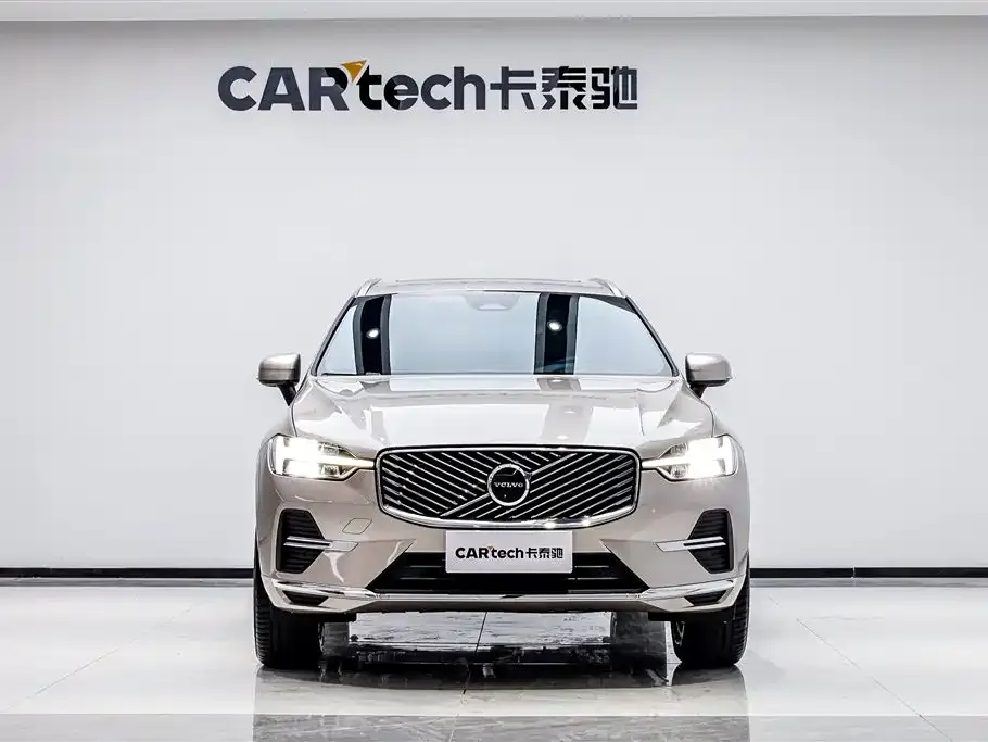 Volvo XC60 — фото 2