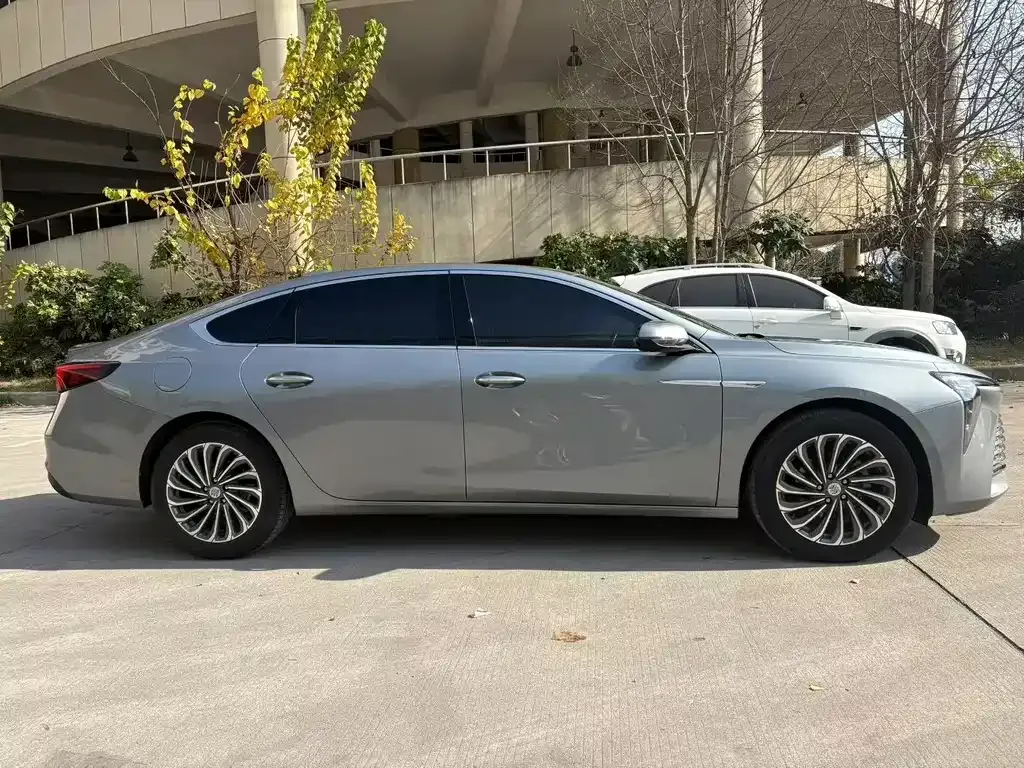 Buick LaCrosse — фото 8