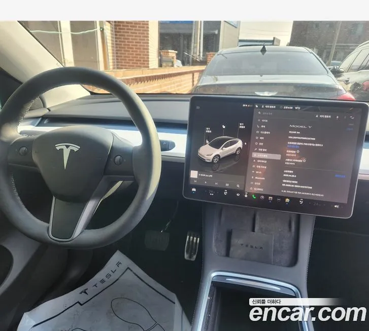Tesla Model Y — фото 6